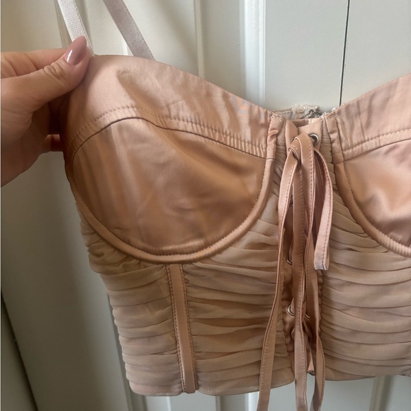 Elegant Peach Ruched Tank Top - Picture 2 of 7